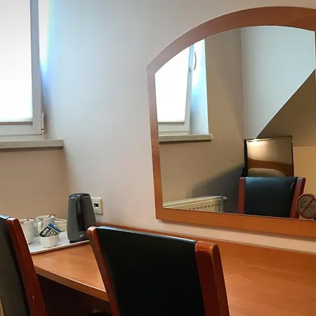 Agape Alloggio in famiglia Płonia