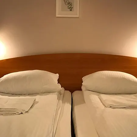 Agape Alloggio in famiglia Płonia