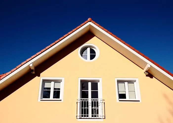 诺克莱吉爱德旅馆 Płonia